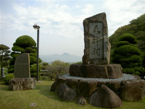 鮎屋ダム 神＆先山_R.jpg