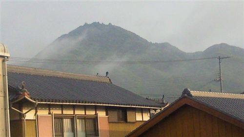 20110508朝靄先山_R.jpg