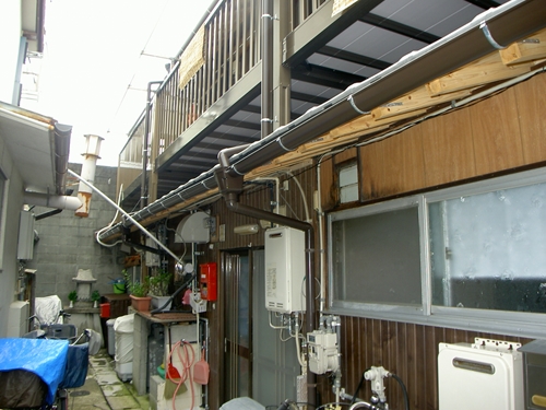 長屋屋根完成_R.JPG