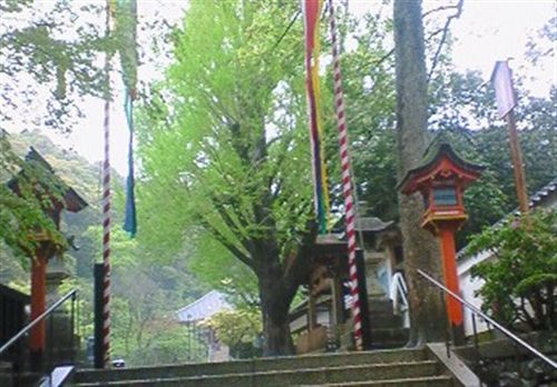 4月25日雨の荒神さん大祭準備_R.jpg